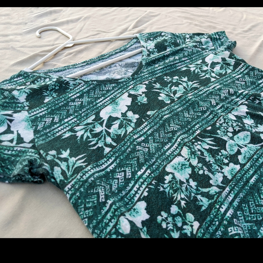 Sonoma Goods for Life Green Tropical T-Shirt - Picture 6 of 11